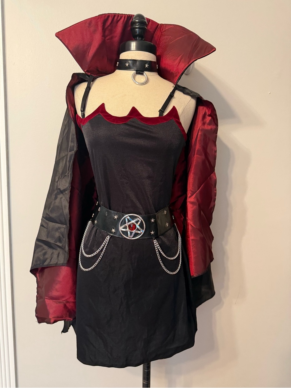 Women’s Vampire Costume